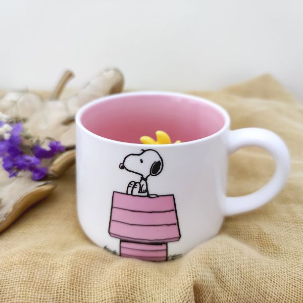 TAZA CON FIGURA 3D SNOOPY