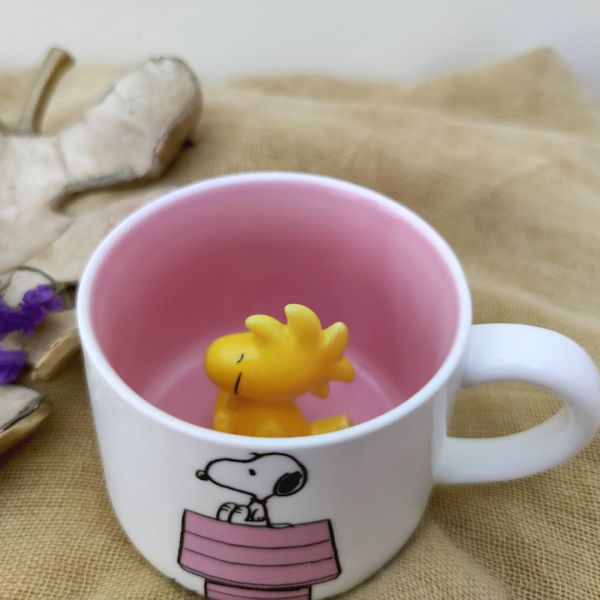 TAZA CON FIGURA 3D SNOOPY